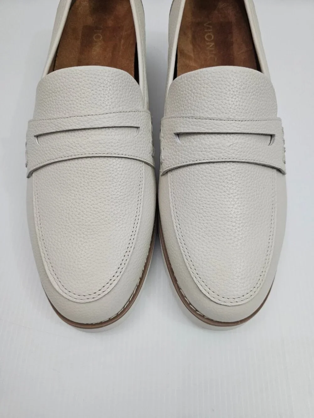 Vionic Cheryl II Lug Sole Penny Loafer Womens 11 Ivory Leather Comfort Platform